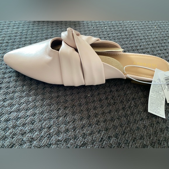 NWT Old Navy blush pink mules - Picture 4 of 4